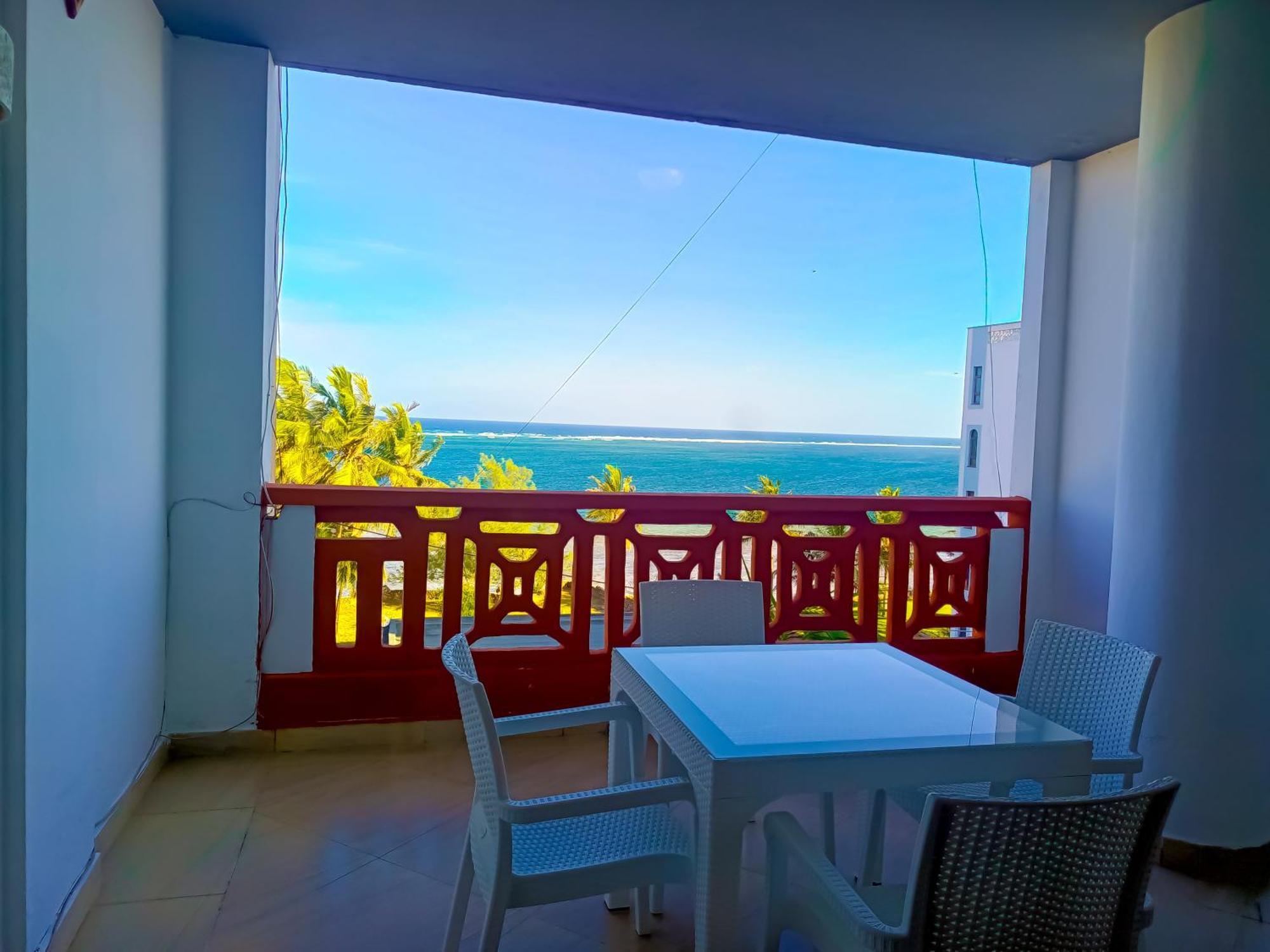 Ivory Beachfront Stays Mombasa Exterior photo